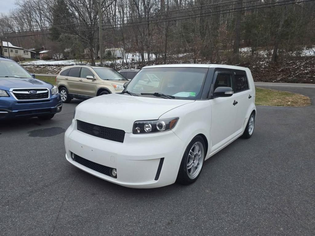 2010 Scion xB's photo
